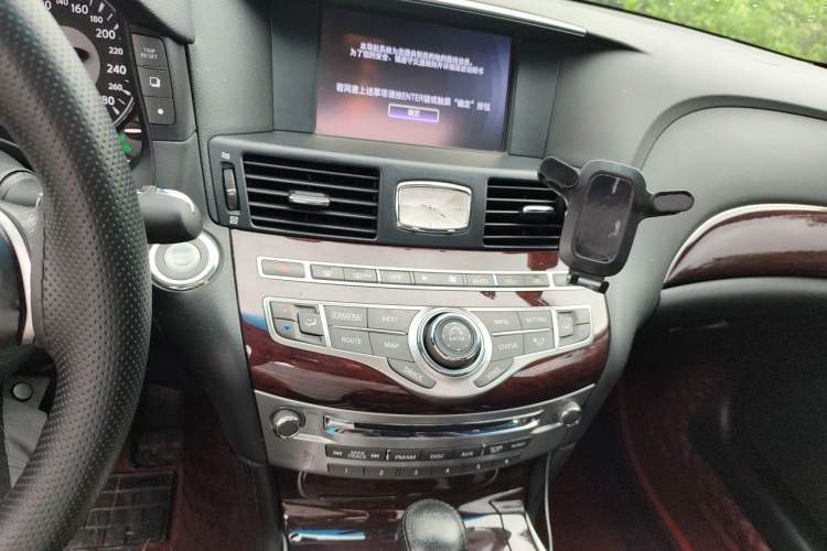 Used Infiniti Q70 2017 Q70L 2.5L Enjoyment Edition Audio And AC Panel