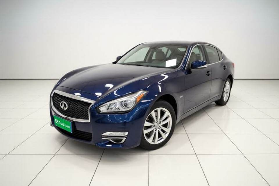 Infiniti Q70 2017