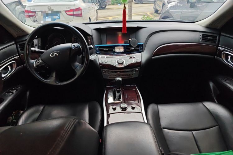 Used Infiniti Q70 2017 Q70L 2.5L Enjoyment Edition Center Console
