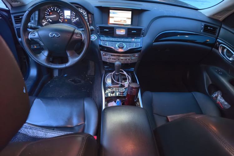 Used Infiniti Q70 2017 Q70L 2.5L Elite Edition Center Console