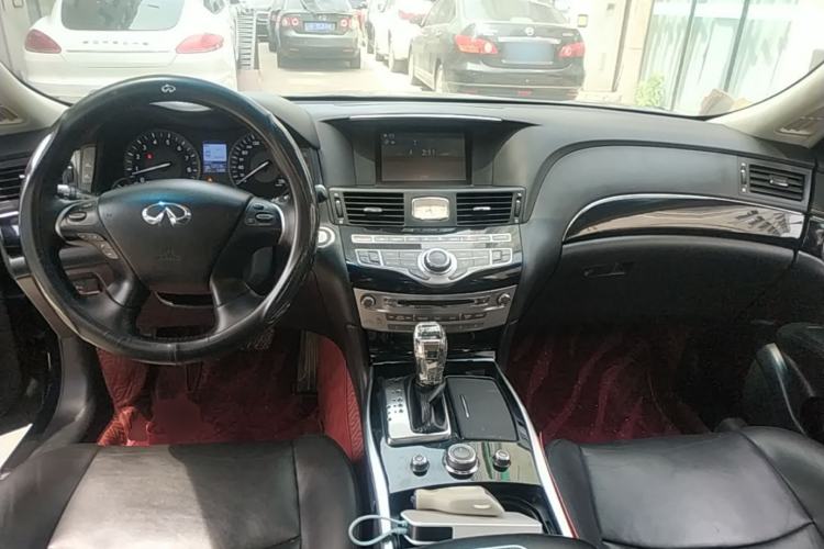 Used Infiniti Q70 2017 Q70L 2.5L Elite Edition Center Console
