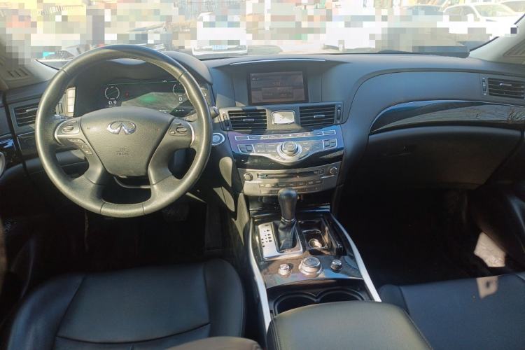 Used Infiniti Q70 2017 Q70L 2.5L Elite Edition Center Console