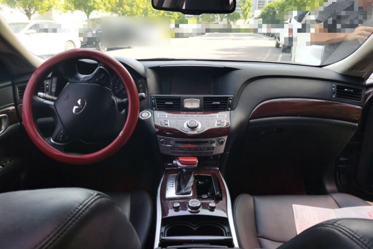 Used Infiniti Q70 2017 Q70L 2.5L Enjoyment Edition Center Console
