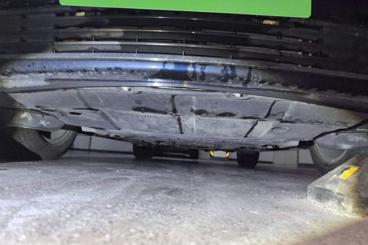 Used Infiniti Q70 2017 Q70L 2.5L Elite Edition Chassis Front