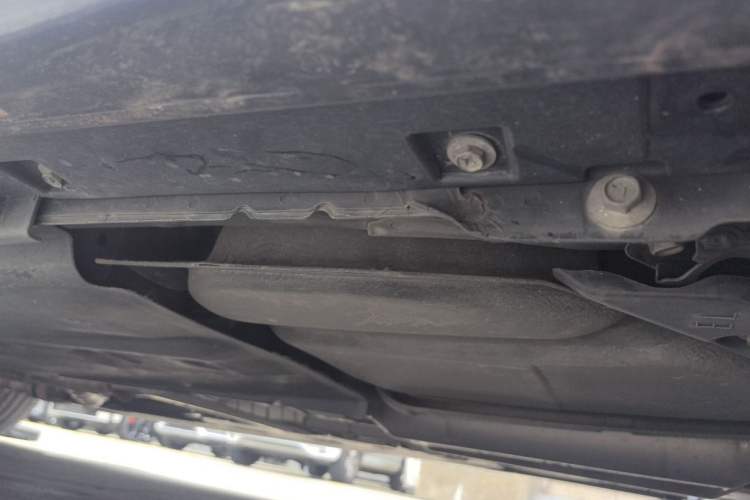 Used Infiniti Q70 2017 Q70L 2.5L Elite Edition Chassis Rear Left