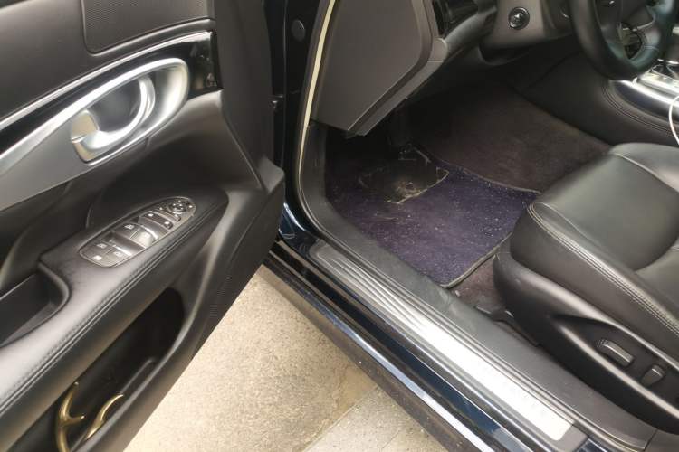 Used Infiniti Q70 2017 Q70L 2.5L Elite Edition Driver Seat