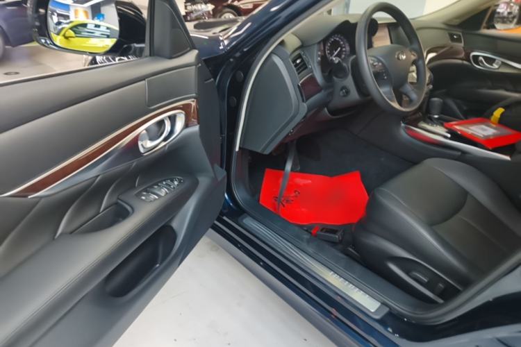 Used Infiniti Q70 2017 Q70L 2.5L Enjoyment Edition Driver Seat