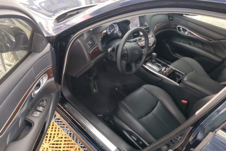 Used Infiniti Q70 2017 Q70L 2.5L Enjoyment Edition Driver Seat
