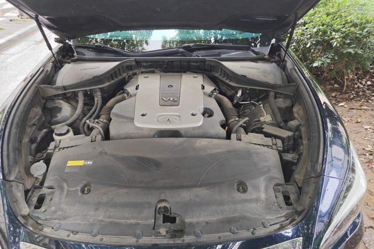 Used Infiniti Q70 2017 Q70L 2.5L Elite Edition Engine Bay