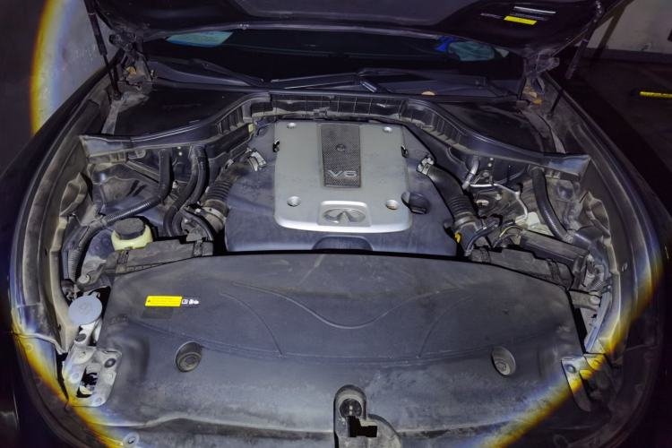 Used Infiniti Q70 2017 Q70L 2.5L Elite Edition Engine Bay
