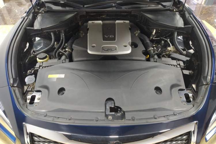 Used Infiniti Q70 2017 Q70L 2.5L Enjoyment Edition Engine Bay