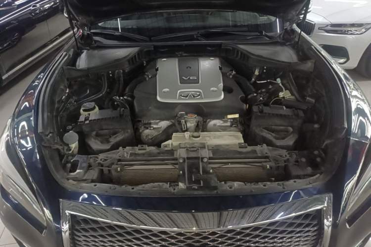 Used Infiniti Q70 2017 Q70L 2.5L Elite Edition Engine Bay