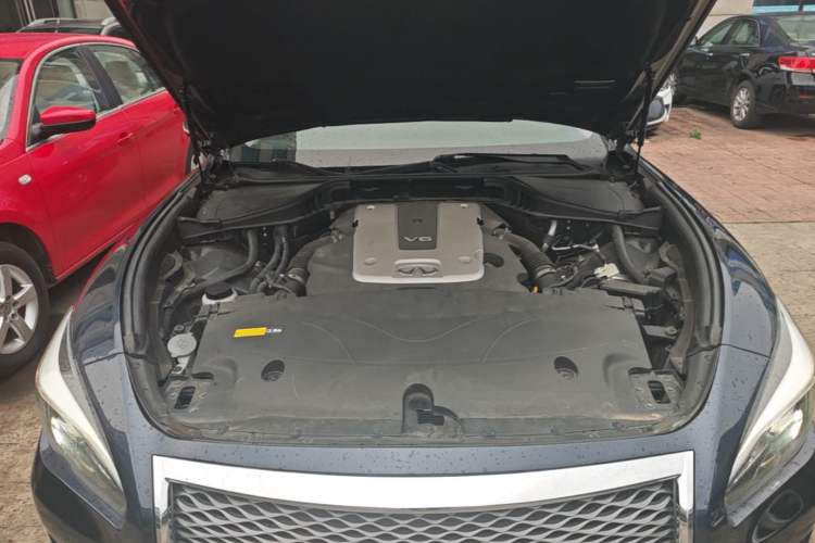 Used Infiniti Q70 2017 Q70L 2.5L Elite Edition Engine Bay