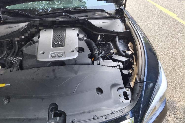 Used Infiniti Q70 2017 Q70L 2.5L Elite Edition Engine Bay Left