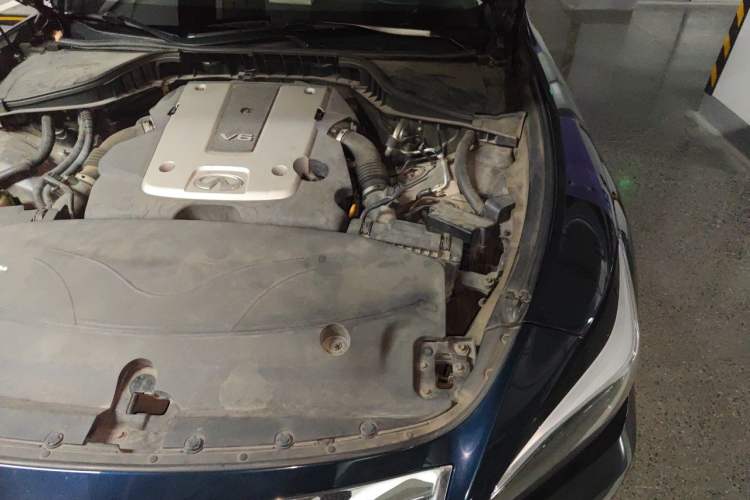 Used Infiniti Q70 2017 Q70L 2.5L Elite Edition Engine Bay Left