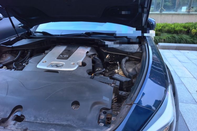 Used Infiniti Q70 2017 Q70L 2.5L Elite Edition Engine Bay Left