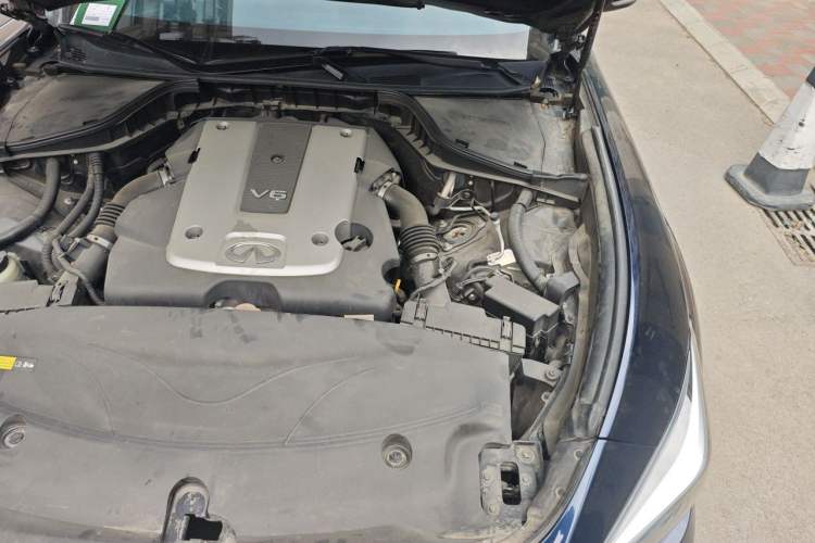Used Infiniti Q70 2017 Q70L 2.5L Enjoyment Edition Engine Bay Left