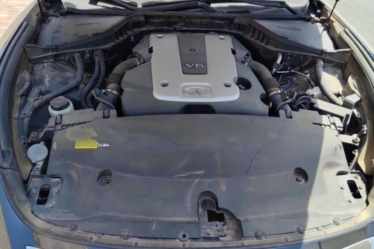 Used Infiniti Q70 2017 Q70L 2.5L Elite Edition Engine Bay