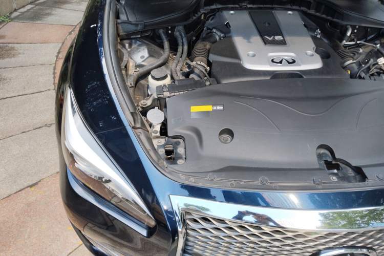 Used Infiniti Q70 2017 Q70L 2.5L Elite Edition Engine Bay Right