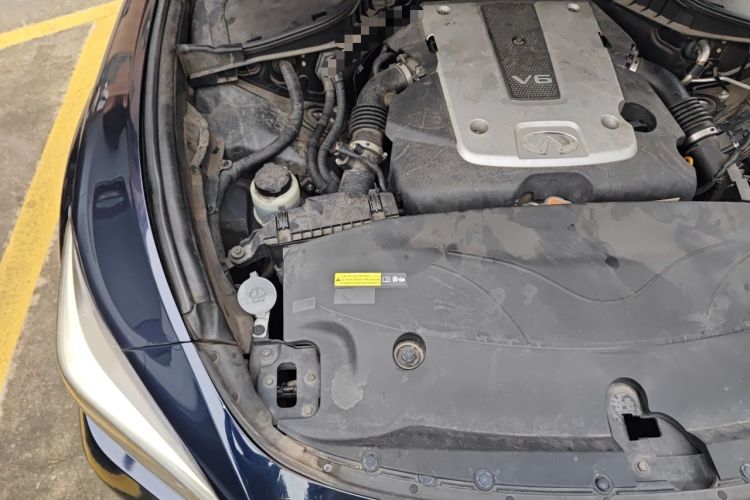 Used Infiniti Q70 2017 Q70L 2.5L Enjoyment Edition Engine Bay Right