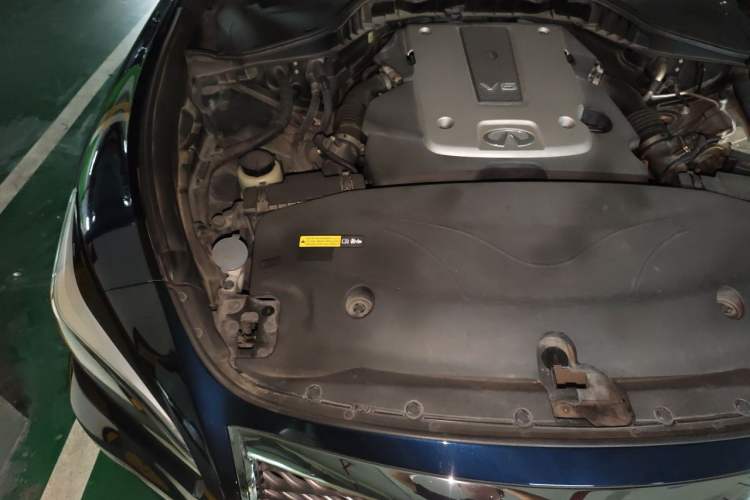 Used Infiniti Q70 2017 Q70L 2.5L Enjoyment Edition Engine Bay Right