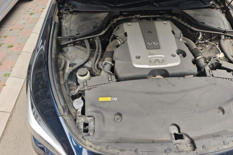Used Infiniti Q70 2017 Q70L 2.5L Enjoyment Edition Engine Bay Right