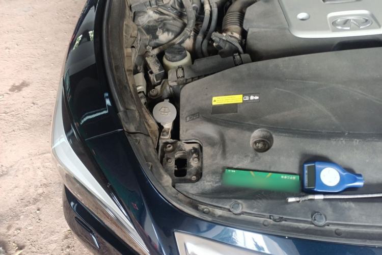 Used Infiniti Q70 2017 Q70L 2.5L Luxury Edition Engine Bay Right