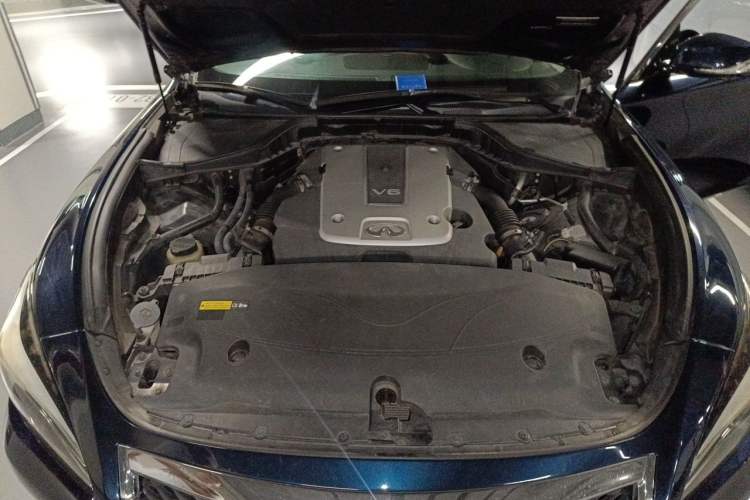 Used Infiniti Q70 2017 Q70L 2.5L Enjoyment Edition Engine Bay