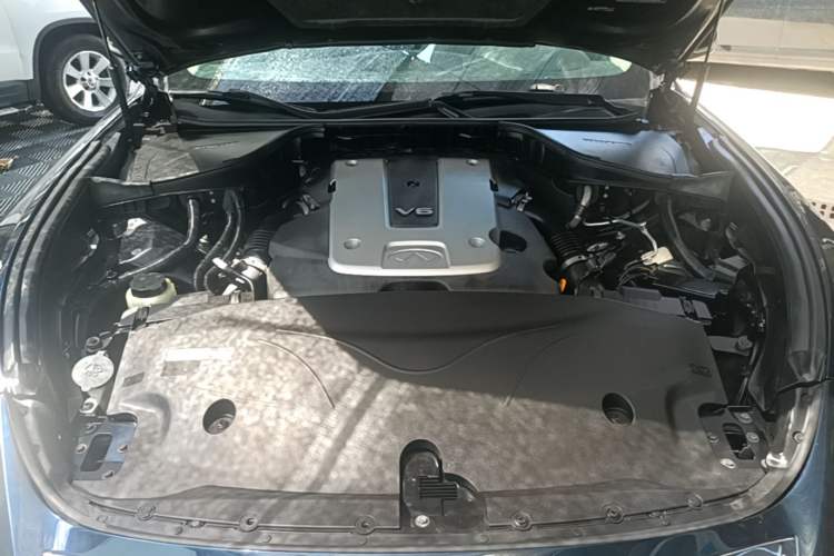 Used Infiniti Q70 2017 Q70L 2.5L Enjoyment Edition Engine Bay
