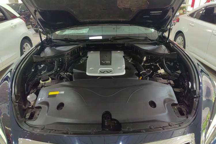 Used Infiniti Q70 2017 Q70L 2.5L Elite Edition Engine Bay