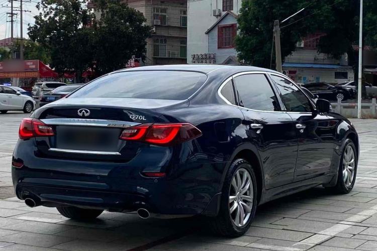 Used Infiniti Q70 2017 Q70L 2.5L Elite Edition Exterior 4