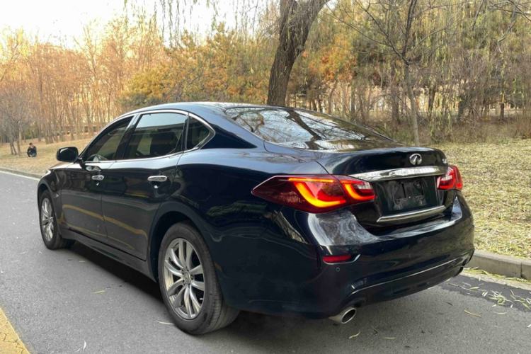 Used Infiniti Q70 2017 Q70L 2.5L Elite Edition Exterior 4