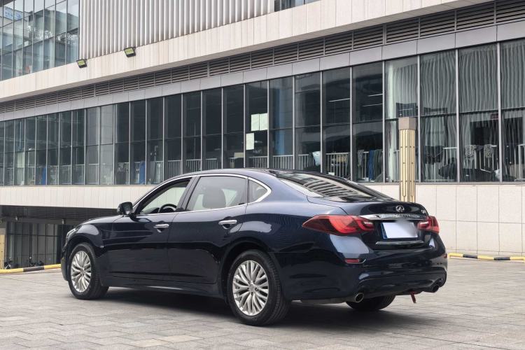 Used Infiniti Q70 2017 Q70L 2.5L Enjoyment Edition Exterior 5