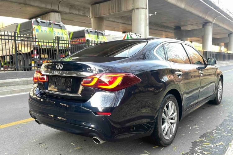 Used Infiniti Q70 2017 Q70L 2.5L Elite Edition Exterior 6