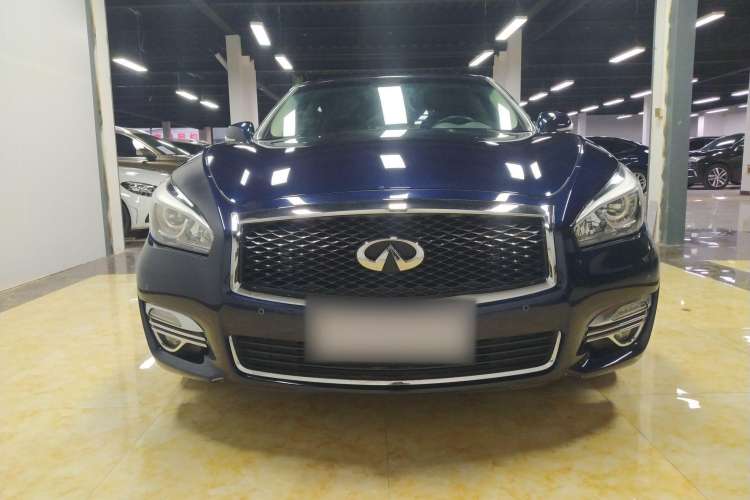 Used Infiniti Q70 2017 Q70L 2.5L Enjoyment Edition Front