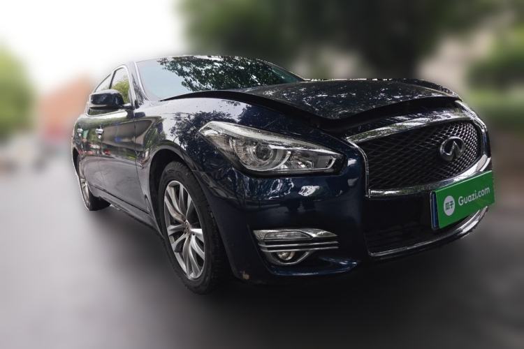 Used Infiniti Q70 2017 Q70L 2.5L Elite Edition Front Right 45 Deg