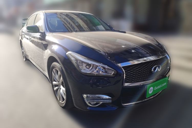 Used Infiniti Q70 2017 Q70L 2.5L Elite Edition Front Right 45 Deg
