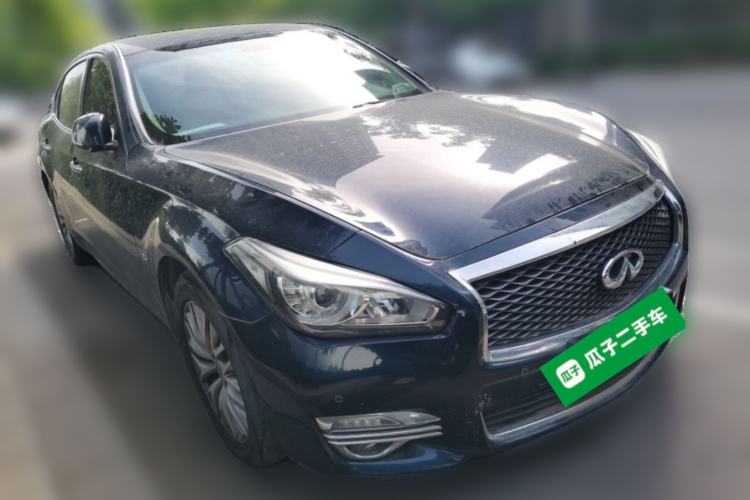 Used Infiniti Q70 2017 Q70L 2.5L Enjoyment Edition Front Right 45 Deg
