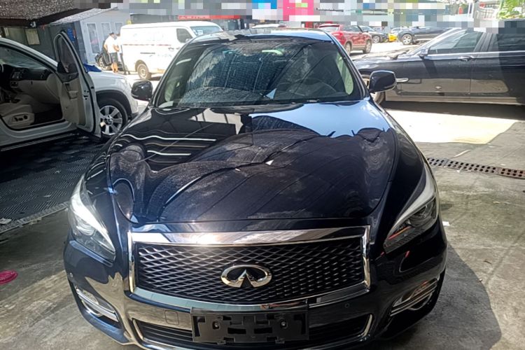 Used Infiniti Q70 2017 Q70L 2.5L Enjoyment Edition Front
