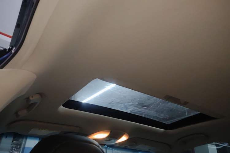 Used Infiniti Q70 2017 Q70L 2.5L Elite Edition Headliner