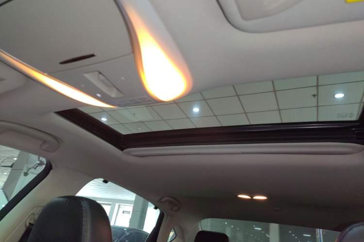Used Infiniti Q70 2017 Q70L 2.5L Elite Edition Headliner