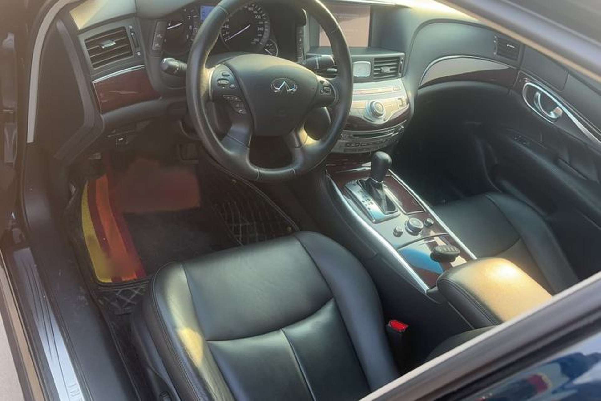 Used Infiniti Q70 2017 Q70L 2.5L Enjoyment Edition Interior 1