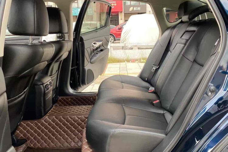 Used Infiniti Q70 2017 Q70L 2.5L Elite Edition Interior 2
