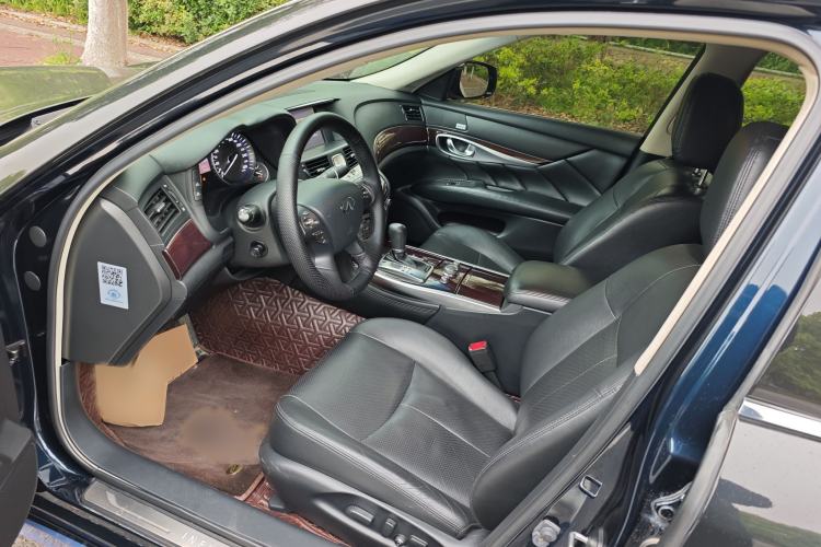 Used Infiniti Q70 2017 Q70L 2.5L Enjoyment Edition Interior 2