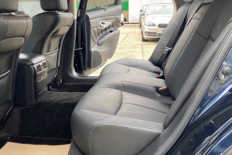 Used Infiniti Q70 2017 Q70L 2.5L Elite Edition Interior 2