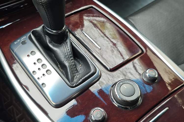 Used Infiniti Q70 2017 Q70L 2.5L Enjoyment Edition Interior 5