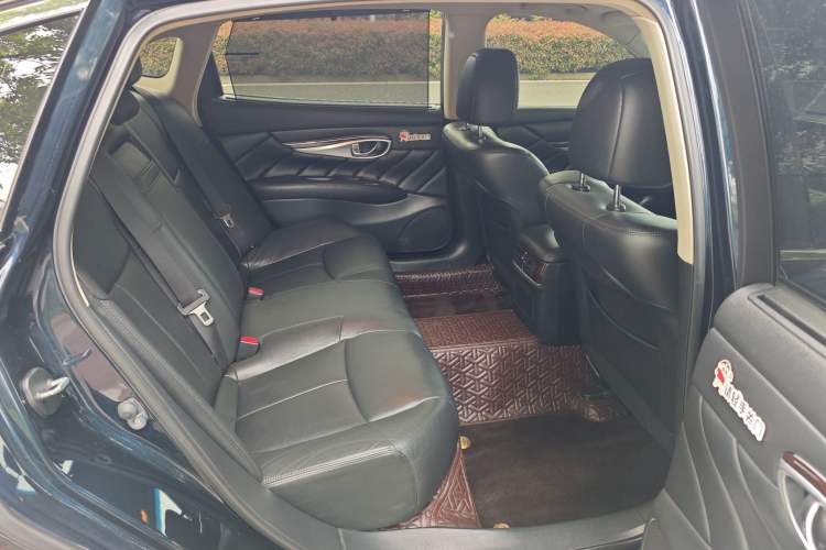 Used Infiniti Q70 2017 Q70L 2.5L Enjoyment Edition Interior 8