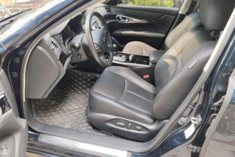 Used Infiniti Q70 2017 Q70L 2.5L Elite Edition Left Front Seat