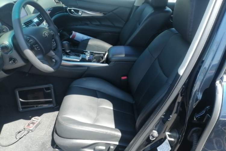 Used Infiniti Q70 2017 Q70L 2.5L Elite Edition Left Front Seat