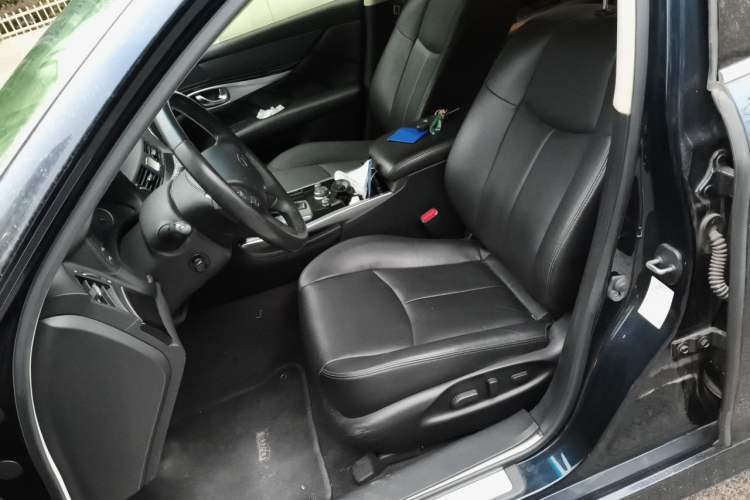 Used Infiniti Q70 2017 Q70L 2.5L Elite Edition Left Front Seat